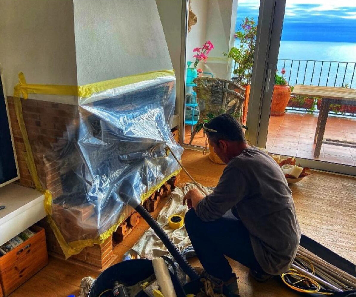 JAVIER CORIS. NETEJA XEMENEIES GIRONA